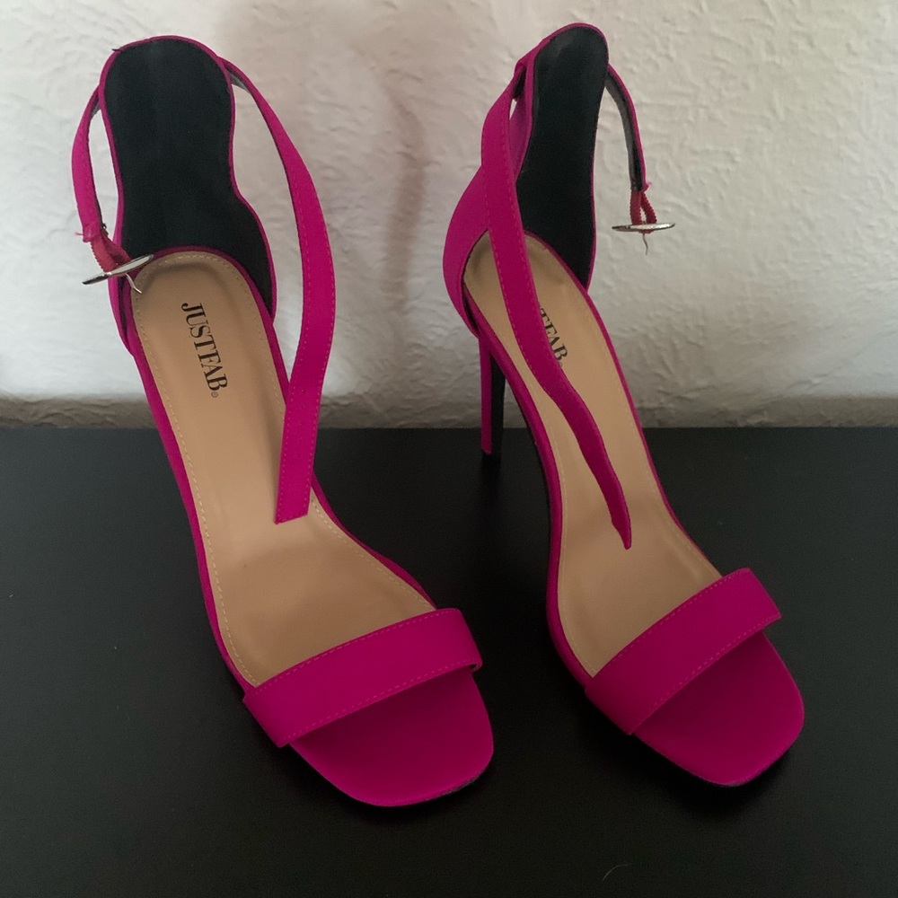 Just Fab fuchsia heels 7.5